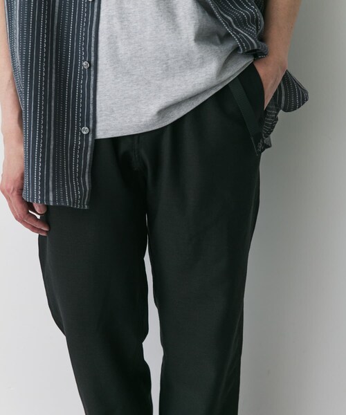 URBAN RESEARCH DOORS(アーバンリサーチドアーズ)の「『別注』Gramicci for DOORS Linen Blend Pants(その他パンツ・メンズ・NATURAL/OLD BLUE/CHARCOAL/BLACK・S/M/L)」の22枚目の写真