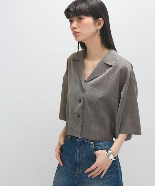 ADAM ET ROPE'(アダムエロペ)の「【接触冷感】ショートシャツジャケット(シャツ/ブラウス・レディース・ブラック/ベージュ・F)」の2枚目の写真