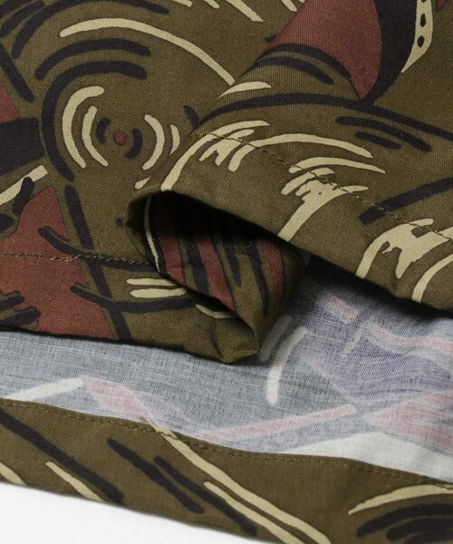 URBAN RESEARCH(アーバンリサーチ)の「NEXUSVII. TRANSPORTATION(シャツ/ブラウス・メンズ・BLACK/OLIVE・46/48)」の14枚目の写真