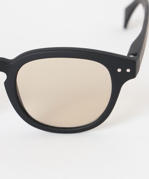 URBAN RESEARCH DOORS(アーバンリサーチドアーズ)の「IZIPIZI ライトカラーサングラス C(メガネ・メンズ・BK GY/BK BR/LT BR/BR BL/BR GR・One)」の9枚目の写真
