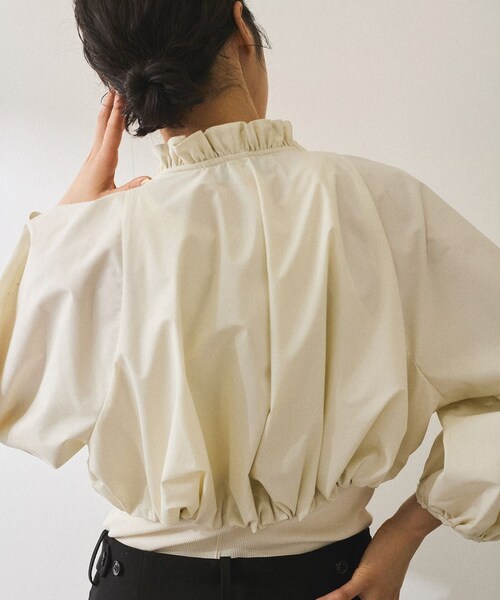 ADAM ET ROPE'(アダムエロペ)の「【サステナブル】ブラウスセットタンクトップ(シャツ/ブラウス・レディース・ブラック系/キナリ系・F)」の15枚目の写真