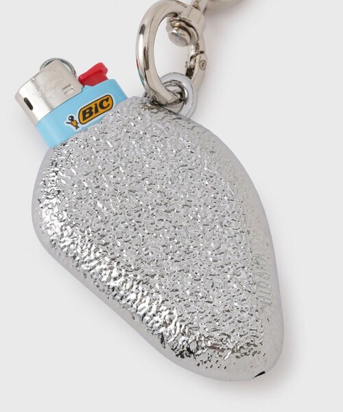 ADAM ET ROPE'（アダムエロペ）の「【HIDAKA/ヒダカ】STONE LIGHTER CASE（キーホルダー・メンズ・シルバー・F）」の3枚目の写真