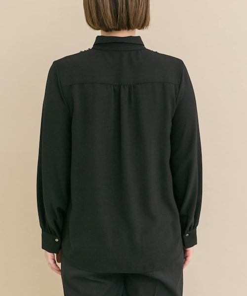 URBAN RESEARCH ROSSO（アーバンリサーチロッソ）の「『WEB/一部店舗限定』フロントレース切替ブラウス（シャツ/ブラウス・レディース・OFF/BLACK・Free）」の13枚目の写真