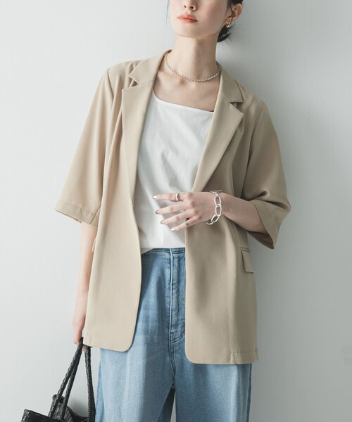 URBAN RESEARCH（アーバンリサーチ）の「『UR TECH DRYLUXE』ハーフスリーブジャケット（テーラードジャケット・レディース・BEIGE/BLACK・Free）」の3枚目の写真
