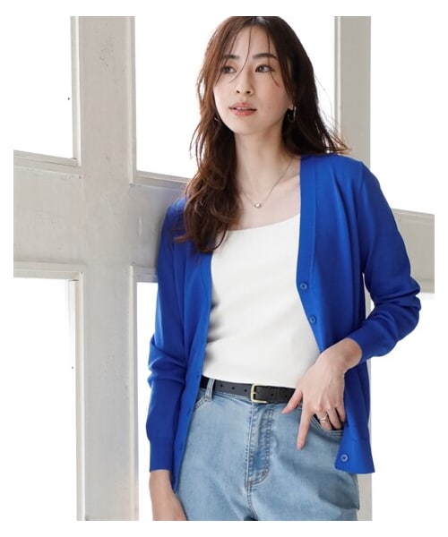 nissen（ニッセン）の「【アイスクリーンプレミアム】Vネックニットカーディガン（持続冷感・接触冷感・毛玉になりにくい・UVカット・洗濯機で洗える・遮熱）＜大きいサイズ有＞（カーディガン/ボレロ・レディース・黒/杢グレー/オフホワイト/モカベージュ/ビビットブルー/ダークグリーン/レモンイエロー・S/M/L/LL/3L/4L/5L/6L/8L/10L）」の11枚目の写真