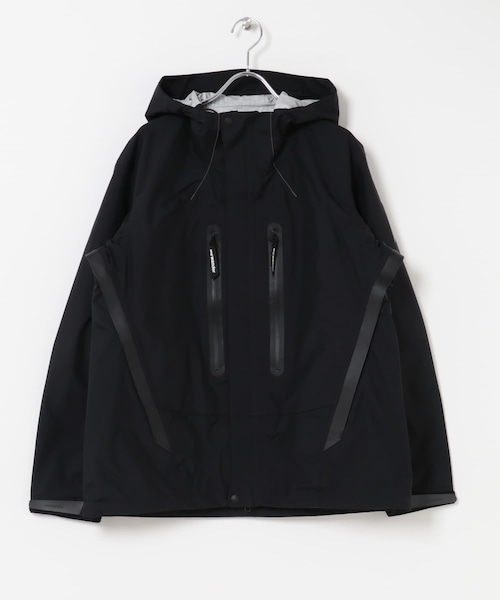 EKAL(エカル)の「and wander 2.5L hiker rain jacket(テーラードジャケット・メンズ・black/l.gray・M/L)」の1枚目の写真