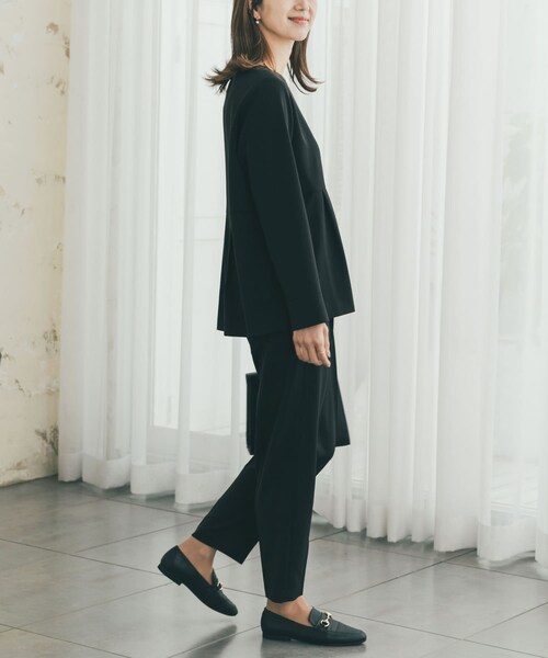 URBAN RESEARCH DOORS(アーバンリサーチドアーズ)の「ペプラムトップスセットアップ(セットアップ・レディース・NAVY/BLACK・S/M)」の8枚目の写真
