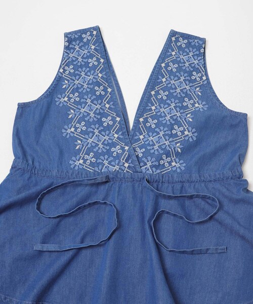 URBAN RESEARCH Sonny Label（アーバンリサーチサニーレーベル）の「クロス刺繍ペプラムサロペット（つなぎ/オールインワン・レディース・インディゴ/L.インディゴ・36/38）」の12枚目の写真