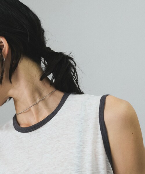 ADAM ET ROPE'(アダムエロペ)の「【J'aDoRe・店舗限定】【Batoner(バトナー) for SALON】別注リネンリンガーノースリーブ(タンクトップ・レディース・ホワイト系/ベージュ系/サックス・F)」の10枚目の写真