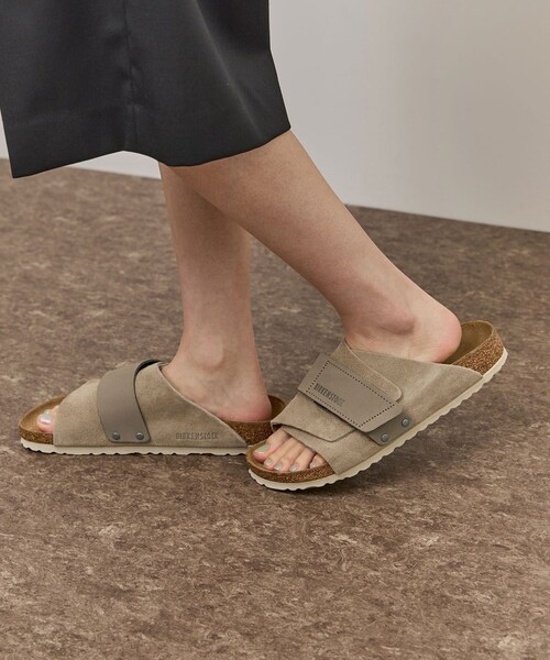 ADAM ET ROPE'(アダムエロペ)の「【WEB限定】・【BIRKENSTOCK(ビルケンシュトック)】KYOTO(サンダル・レディース・ブラック/ベージュ/ブルー・36.0/37.0/38.0/39.0)」の18枚目の写真