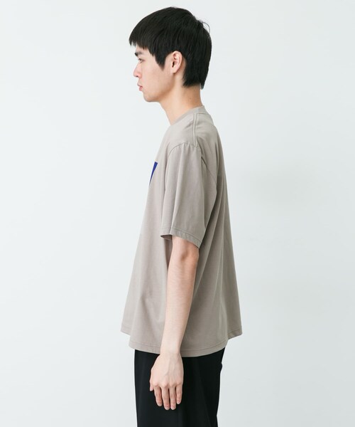 URBAN RESEARCH DOORS(アーバンリサーチドアーズ)の「STILL BY HAND 強撚コットン天竺グラデーションプリントTシャツ(Tシャツ/カットソー・メンズ・WHITE/GREIGE/L/BEIGE・46/48)」の10枚目の写真