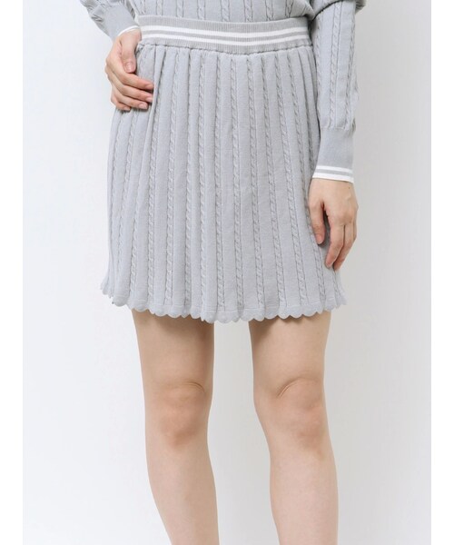 CALNAMUR（カルナムール）の「MINI CABLE LINE KNIT SK/ミニケーブルライクニットミニスカート（スカート・レディース・アイボリー/ライトグレー/ブラック/グレー/ネイビー・F）」の17枚目の写真