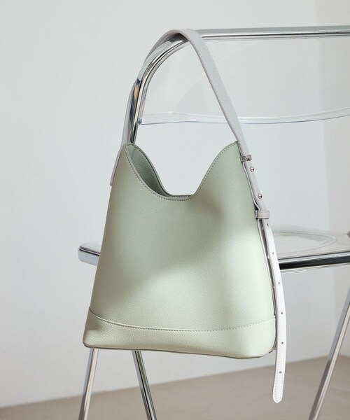 ROPE' PICNIC(ロペピクニック)の「me fit BAG フィットワンショルダーミドルバッグ(ショルダーバッグ・レディース・ブラック/キナリ系/ライトグリーン/オレンジ系・F)」の14枚目の写真