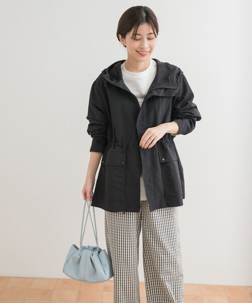 URBAN RESEARCH DOORS(アーバンリサーチドアーズ)の「ナイロンマウンテンパーカー(マウンテンパーカー・レディース・L.BEIGE/L.BLUE/BLACK・M)」の14枚目の写真