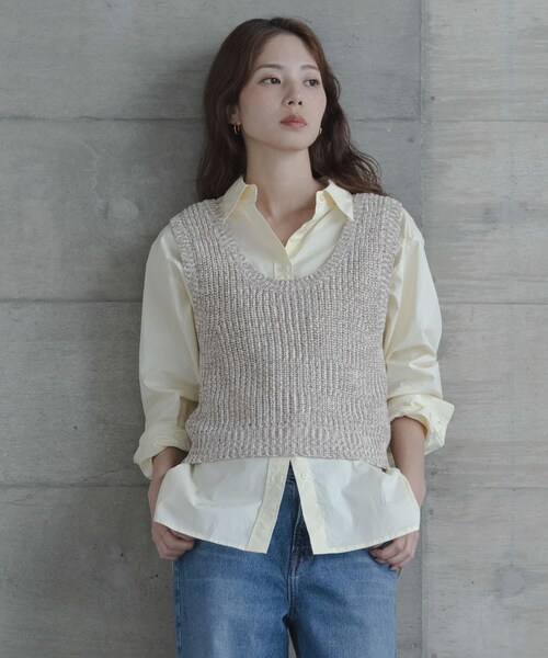 URBAN RESEARCH Sonny Label（アーバンリサーチサニーレーベル）の「メランジテープヤーンUネックニットベスト（ベスト・レディース・グレー系/ベージュ系・Free）」の18枚目の写真