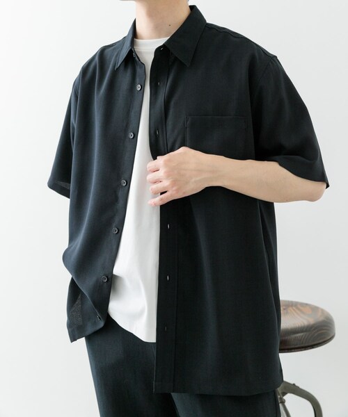 ITEMS URBANRESEARCH(アイテムズ アーバンリサーチ)の「『イージーケア/速乾/UVカット』『セットアップ対応』クイックドライリネンタッチ半袖シャツ(シャツ/ブラウス・メンズ・CHA/GRN/BRN/BLK・M/L)」の9枚目の写真