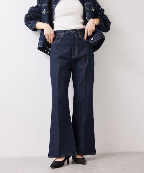 VIS（ビス）の「フレアシルエットデニムパンツ（デニムパンツ・レディース・ネイビー/サックス・M/S）」の17枚目の写真