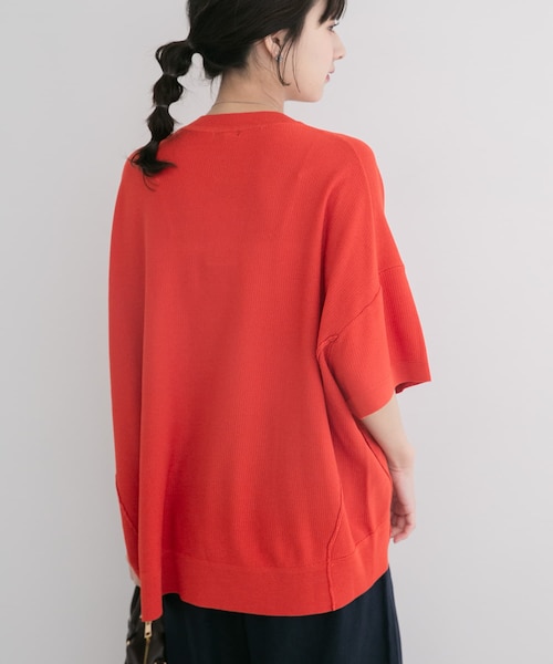 ITEMS URBANRESEARCH(アイテムズ アーバンリサーチ)の「『洗濯可』ニットTシャツ(ニット/セーター・レディース・OFF/BLK/CHA/GRN/ORG・Free)」の5枚目の写真