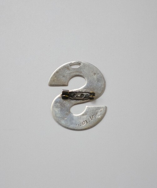 ADAM ET ROPE'（アダムエロペ）の「【TUAREG（トゥアレグ）for SALON】ブローチ&ネックレスS（ブローチ/コサージュ・レディース・シルバー・F）」の16枚目の写真