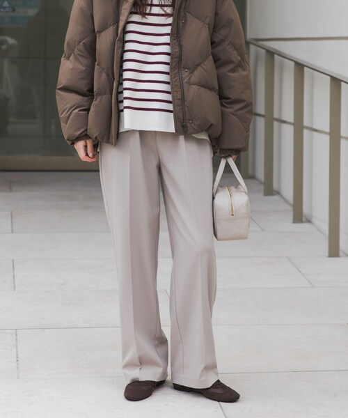 URBAN RESEARCH DOORS(アーバンリサーチドアーズ)の「『UR TECH』ウラキモウストレートイージーパンツ(その他パンツ・レディース・GREIGE/BLACK・S/M)」の3枚目の写真