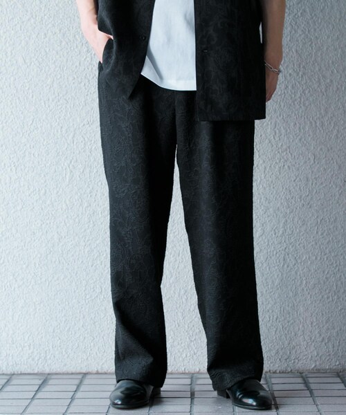 SENSE OF PLACE by URBAN RESEARCH（センスオブプレイスバイアーバンリサーチ）の「『セットアップ対応』 ボタニカルジャガードワイドスラックス（その他パンツ・メンズ・BLACK/GREIGE・M/L）」の5枚目の写真