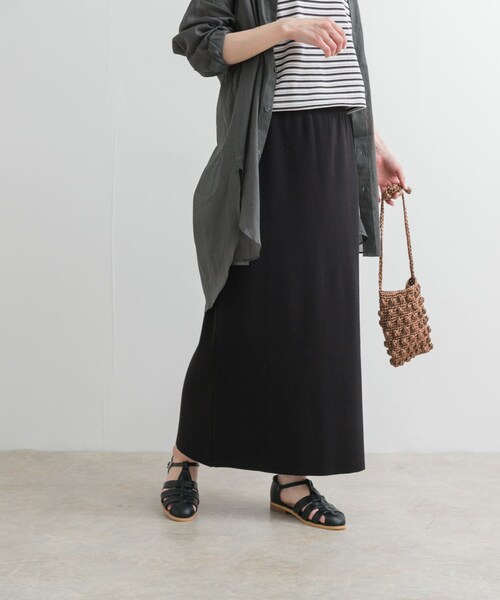 URBAN RESEARCH DOORS(アーバンリサーチドアーズ)の「リネン混ニットストレートスカート(スカート・レディース・BLACK/CHARCOAL・M)」の5枚目の写真