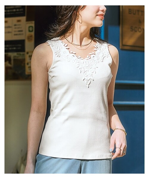 nissen（ニッセン）の「＜大きいサイズ＞ フラワーレースデザイン綿混タンクトップ（キャミソール・レディース・オフホワイト/黒・L/LL/3L/4L/5L/6L/8L/10L）」の17枚目の写真