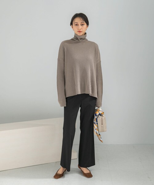 URBAN RESEARCH ROSSO（アーバンリサーチロッソ）の「マシーンウォッシュ ワイドリブニット（ニット/セーター・レディース・GRAY/L/BLUE/MOCHA・Free）」の15枚目の写真