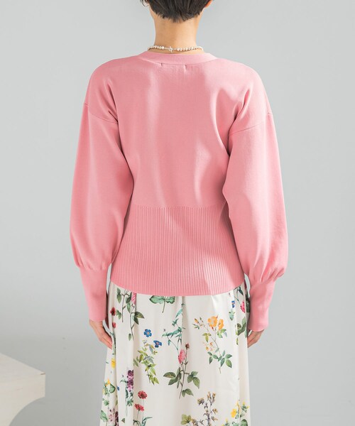 URBAN RESEARCH ROSSO（アーバンリサーチロッソ）の「Vネックリブフロント釦デザインニット（カーディガン/ボレロ・レディース・L/GREIGE/PINK・Free）」の17枚目の写真