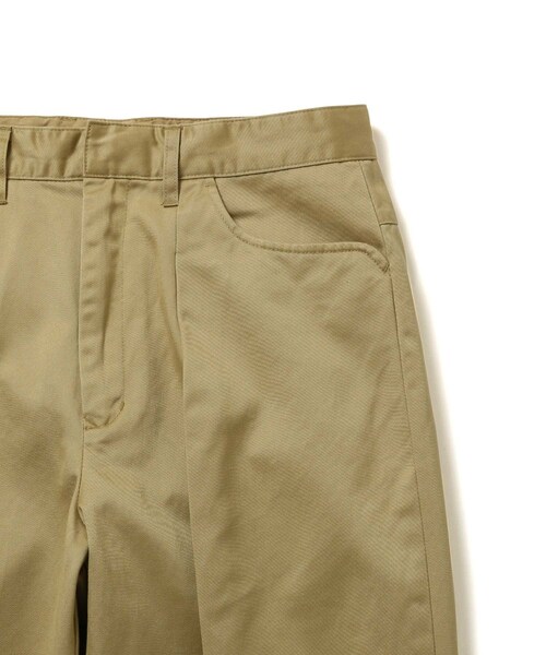 ADAM ET ROPE'（アダムエロペ）の「【FARAH】One-tuck WIde Pants（チノパンツ・メンズ・ベージュ・L/M/S）」の7枚目の写真