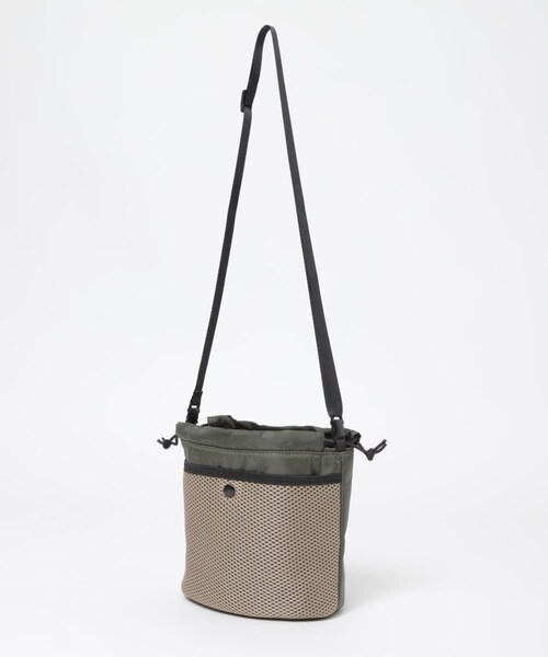 ITEMS URBANRESEARCH（アイテムズ アーバンリサーチ）の「ボトルキーパーバッグ（ショルダーバッグ・レディース・BEIGE/KHAKI/BLACK・one）」の10枚目の写真