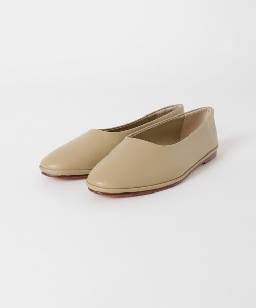 URBAN RESEARCH（アーバンリサーチ）の「『一部別注カラー』WANDERUNG　Flat Leather Shoes（パンプス・レディース・BEIGE/別注PINK・36/37/38）」の4枚目の写真