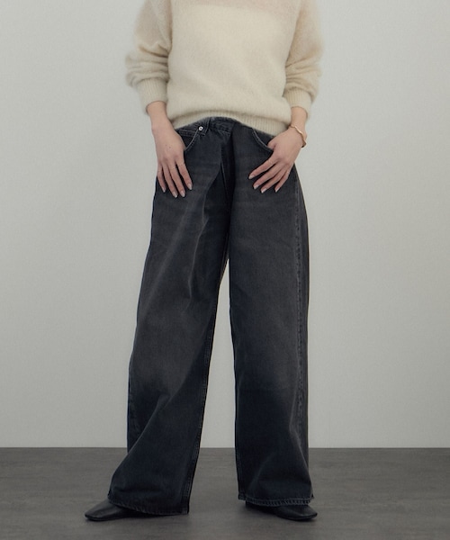 ADAM ET ROPE'（アダムエロペ）の「【AGOLDE（エーゴールドイー）】VANA PETITE JEAN 28.5（デニムパンツ・レディース・ブラック系/ブルー系・25/26/27/28）」の19枚目の写真