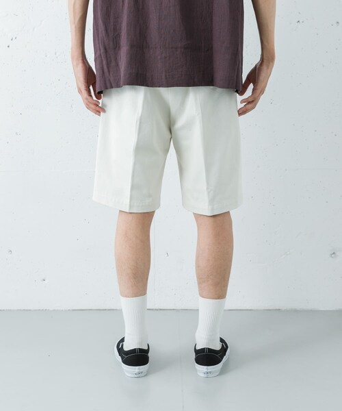URBAN RESEARCH(アーバンリサーチ)の「『別注』BROOKS BROTHERS×URBAN RESEARCH PLEAT SHORTS(その他パンツ・メンズ・BLACK/ECRU・M/L/XL)」の21枚目の写真