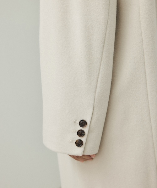 ADAM ET ROPE'（アダムエロペ）の「【EMOELLE】ピークドラペルダブルコート（チェスターコート・レディース・ブラック/ベージュ系・36/38）」の18枚目の写真