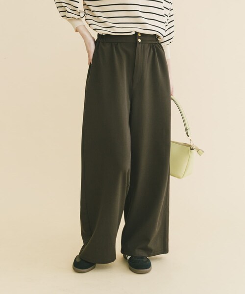 ITEMS URBANRESEARCH（アイテムズ アーバンリサーチ）の「ワイドイージーパンツ（その他パンツ・レディース・BEG/BRN/BRD・Free）」の9枚目の写真