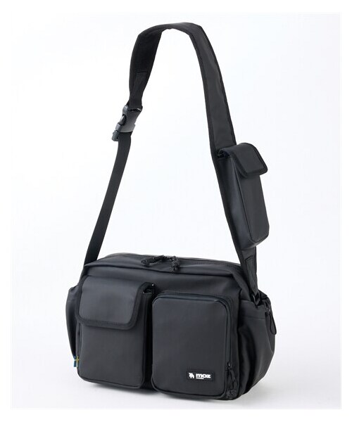 nissen（ニッセン）の「moz（モズ）耐水生地使用１０ポケット配色ショルダーバッグ（ショルダーバッグ・メンズ・黒/グレー×ダスティピンク/スモーキーカーキ×アイボリー・Y）」の4枚目の写真