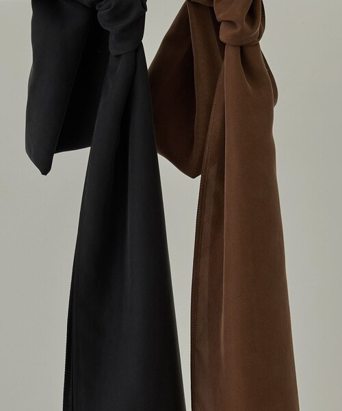 ADAM ET ROPE'(アダムエロペ)の「GENTLE SILK スカーフ / イージーケア(バンダナ/スカーフ・レディース・ブラック/ブラウン・F)」の14枚目の写真