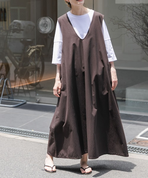 URBAN RESEARCH DOORS（アーバンリサーチドアーズ）の「FORK&SPOON　テントラインUネックワンピース（ワンピース・レディース・BROWN/BLACK/BEIGE・1/2）」の2枚目の写真