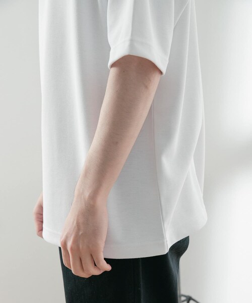 ITEMS URBANRESEARCH(アイテムズ アーバンリサーチ)の「『UR TECH ひやサラクール』 ライトポンチ トップス(Tシャツ/カットソー・メンズ・BLU/OFF/BLK/GREIGE/GRN・S/M/L/XL)」の21枚目の写真