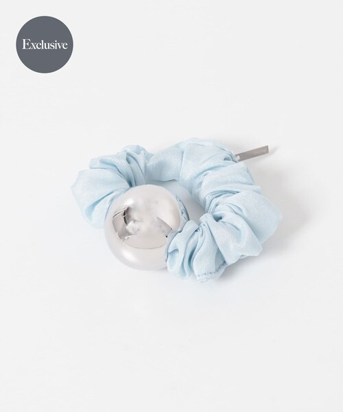 URBAN RESEARCH ROSSO（アーバンリサーチロッソ）の「heyep　M Metal Ball Silk Scrunchie（ヘアゴム・レディース・BLACK/WHITE/別注BLUE・-）」の3枚目の写真