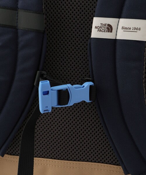 ROPE' PICNIC(ロペピクニック)の「【KIDS/キッズ】【THE NORTH FACE/ザ・ノース・フェイス】K Berkeley(バックパック/リュック・キッズ・ベージュ/ネイビー・F)」の18枚目の写真