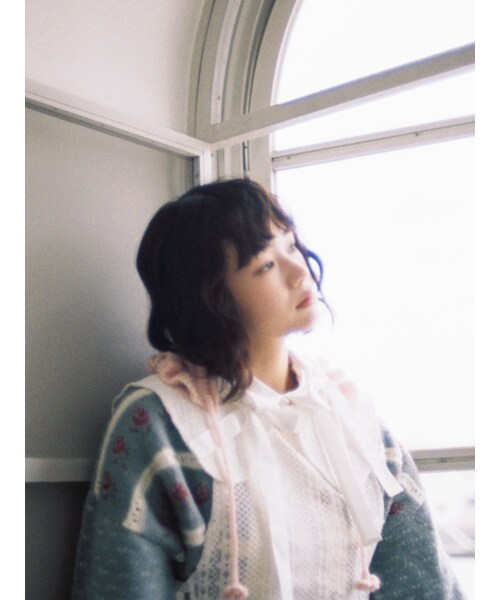 merry jenny（メリージェニー）の「big collar ベスト（その他トップス・レディース・オフホワイト/ブラック/アイボリー・F）」の5枚目の写真