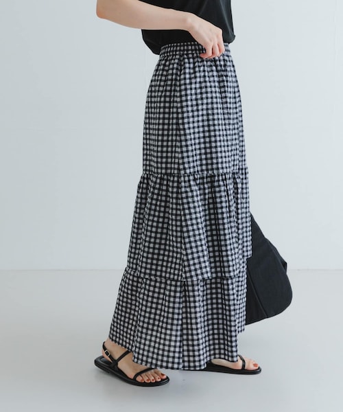 URBAN RESEARCH（アーバンリサーチ）の「サッカーティアードロングスカート（スカート・レディース・CHECK/BLACK・FREE）」の2枚目の写真