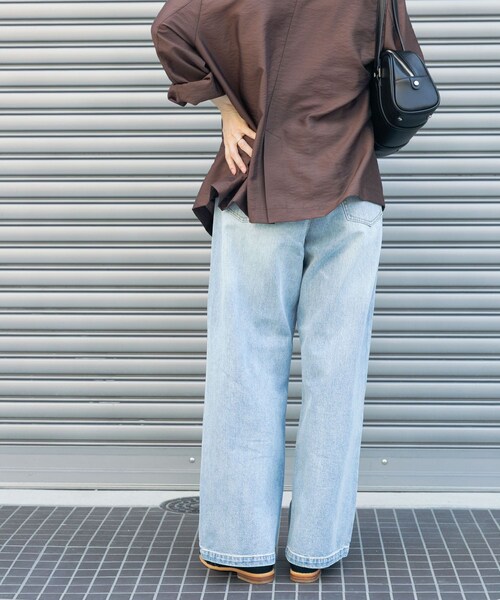 ITEMS URBANRESEARCH(アイテムズ アーバンリサーチ)の「デニムストレートパンツ(デニムパンツ・レディース・L.BLU/BLU・S/M)」の6枚目の写真