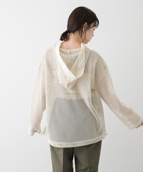 SENSE OF PLACE by URBAN RESEARCH(センスオブプレイスバイアーバンリサーチ)の「フーデットメッシュトップ(その他トップス・レディース・BLACK/IVORY/BROWN・one)」の7枚目の写真