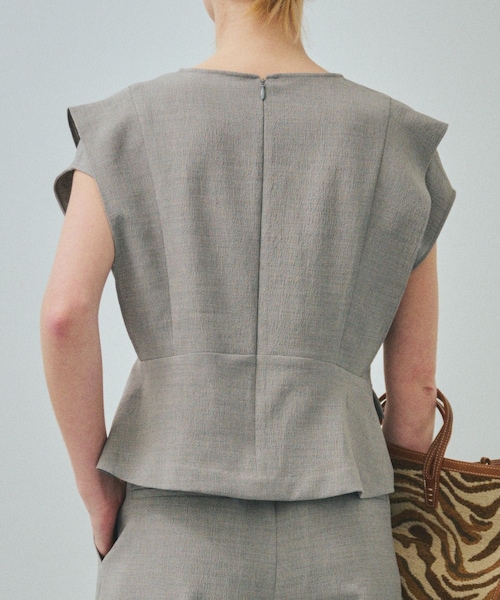 ROPE'（ロペ）の「【一部店舗限定】【REALM（レルム）】V-NECK BLOUSE｜セットアップブラウス　26SS（シャツ/ブラウス・レディース・グレー・38）」の10枚目の写真