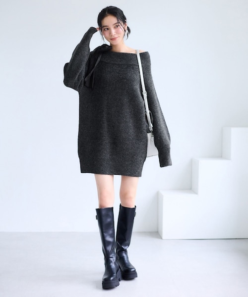 VIS(ビス)の「肩リボンミニ丈ニットワンピース/2WAY(ワンピース・レディース・グレー/キナリ/ブルー系・F)」の7枚目の写真