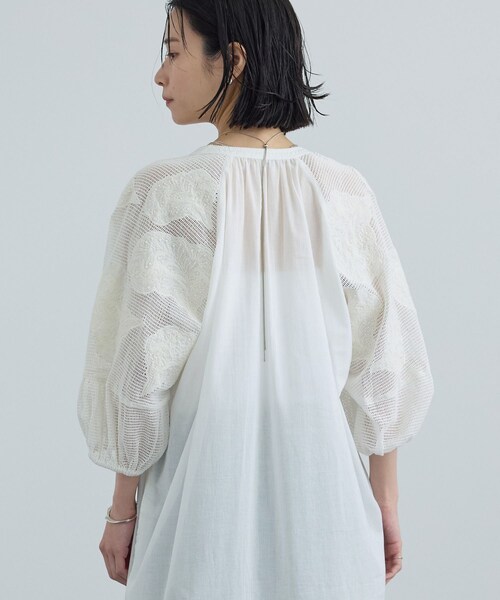 ADAM ET ROPE'(アダムエロペ)の「【WEB限定】ネット刺繍レースワンピース(ワンピース・レディース・ブラック/オフホワイト・F)」の14枚目の写真