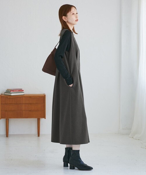 ROPE' PICNIC（ロペピクニック）の「ウエストタックジャンパースカート（ジャンパースカート・レディース・ブラック系/グレー/ライトグレー/ベージュ系/ネイビー・F）」の13枚目の写真